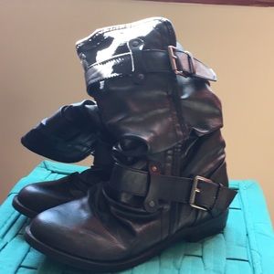 Moto boots